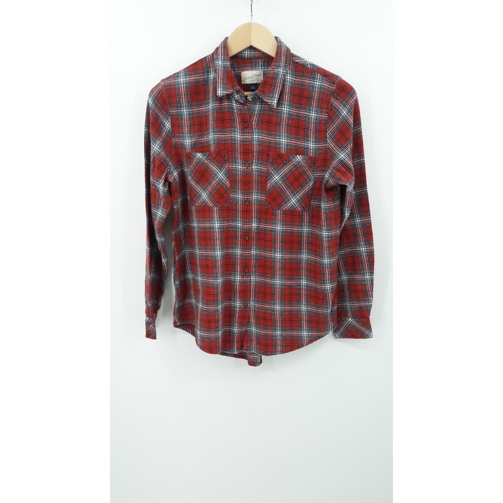 Universal thread women's size S flannel button down long sleeve red shirt.